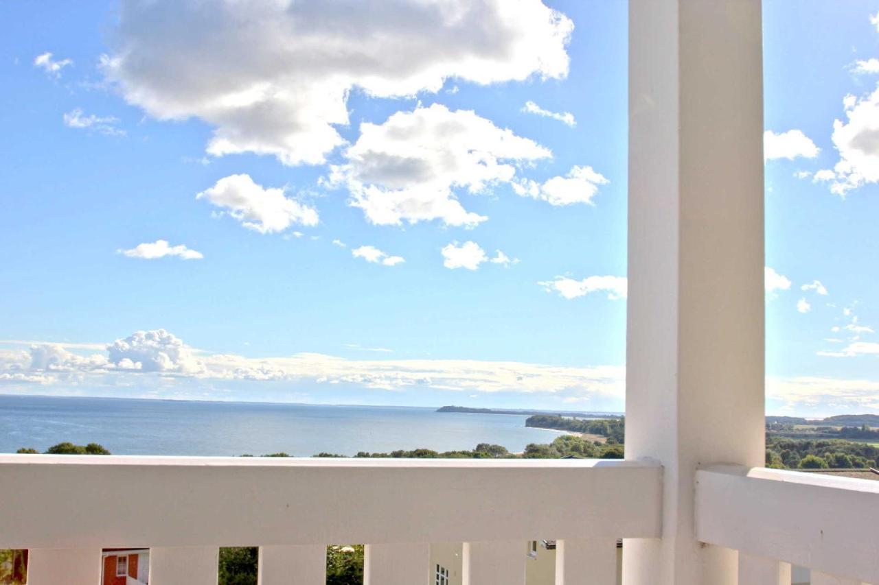 Mit Meerblick Und Balkon, Gratis Nutzung Vom Ahoi Erlebnisbad Und Sauna In Sellin - Meeresblick Fewo 33 غورين المظهر الخارجي الصورة